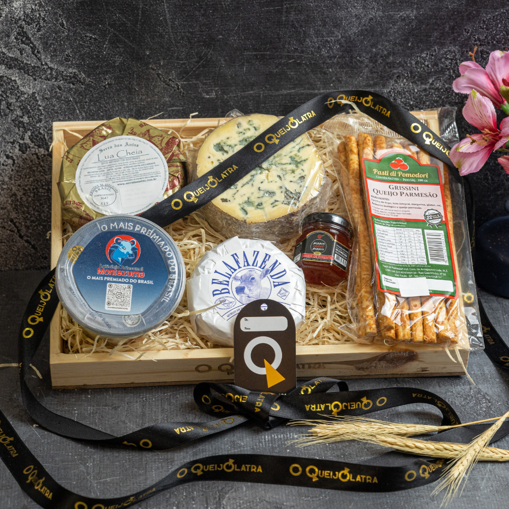 TABUA PRESENTE – 4 QUEIJOS CREMOSOS + GRISSINI + GELÉIA